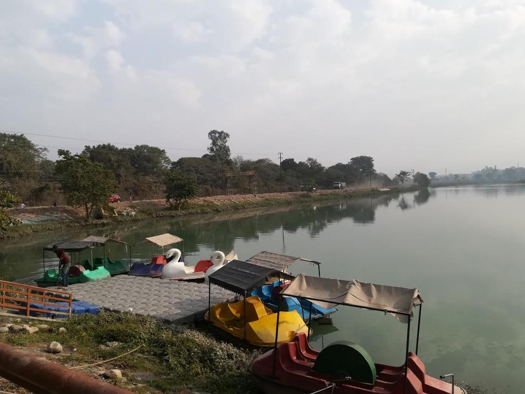 During the days of the course we had meetings with colleagues, where we exchanged views about the locations we visited as the Asan Barrage (Figure 7) wich is located at 42 km from Dehradun in the