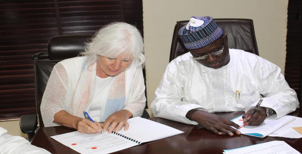 NiMet/TAHMO INITIATIVE NiMet, recently signed an MoU with a Dutch Consortium- TAHMO for the installation of a robust network of 1000 AWOS in Nigeria for hydrometeorological monitoring.