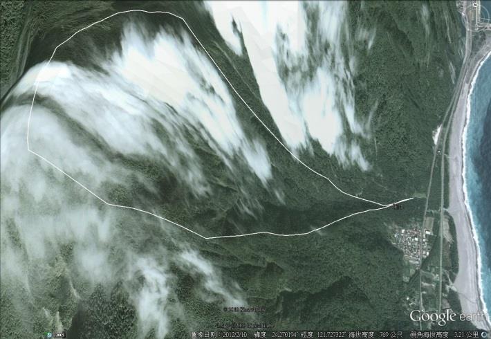 Fig. 6 Recognition of the debris flow occurrence area for Hualien DF166 on Google Earth 4.