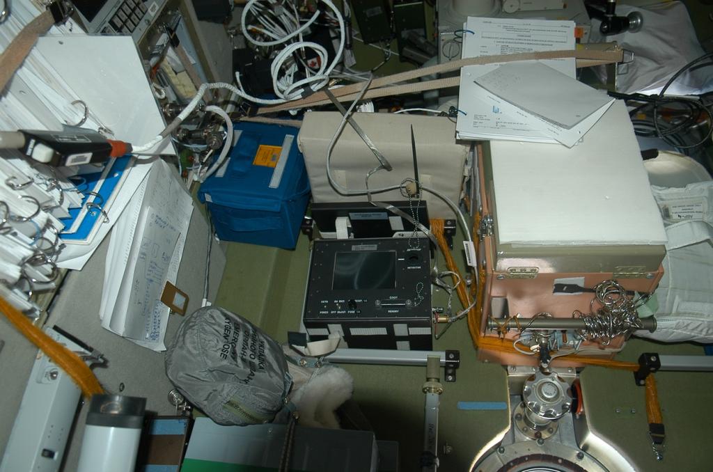 Introduction 4 of 19 Experimental Apparatus Bubble reader aboard the ISS Russian Segment