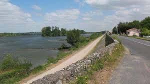 canals Along Loire