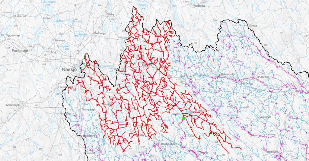 match the elevation data. These streams are located by placing a point at the outlet of the catchments area and search upstream that point.