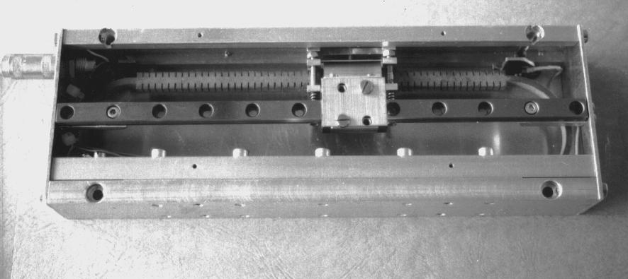 Building up a linear direct drive, which makes use of the travelling wave principle needs a travelling wave to be excited on a linear stator.