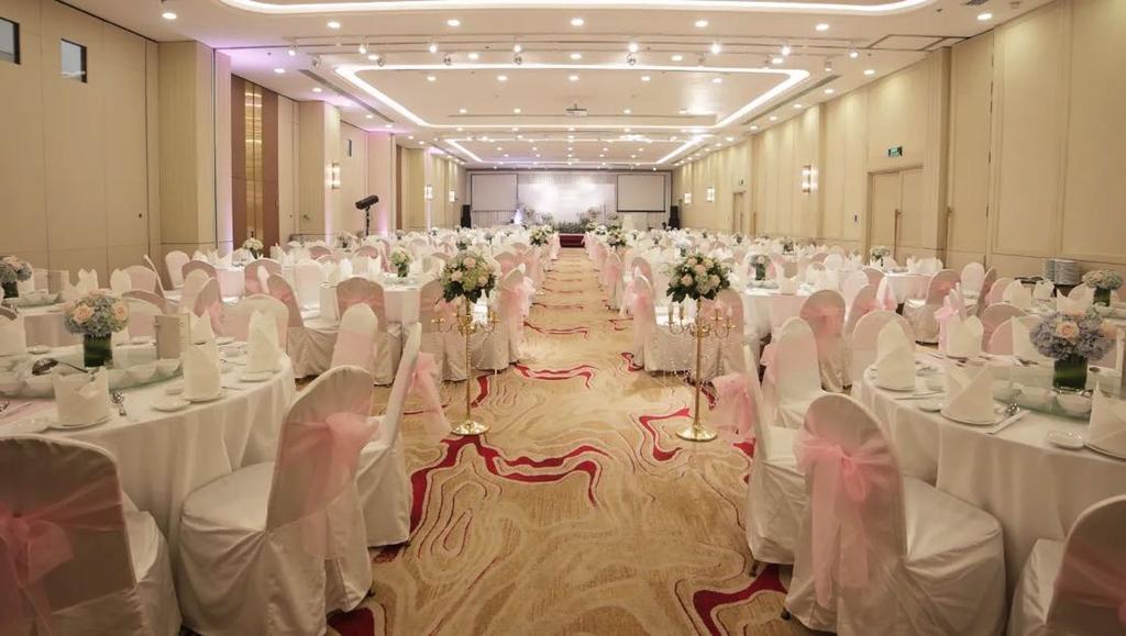 Happy Valentine s Day at Eastin Grand Hotel Saigon Plus special wedding package available from now until June 30, 2019.