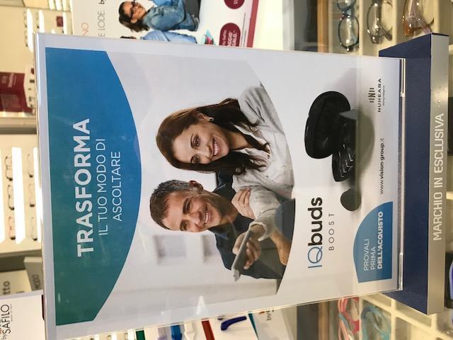 HEAR S TO. REACHING THE CUSTOMER THE CHANGING HEARING HEALTHCARE RETAIL LANDSCAPE Traditional Consumer Electronics and Hearing retailers have afforded Nuheara with global opportunity.