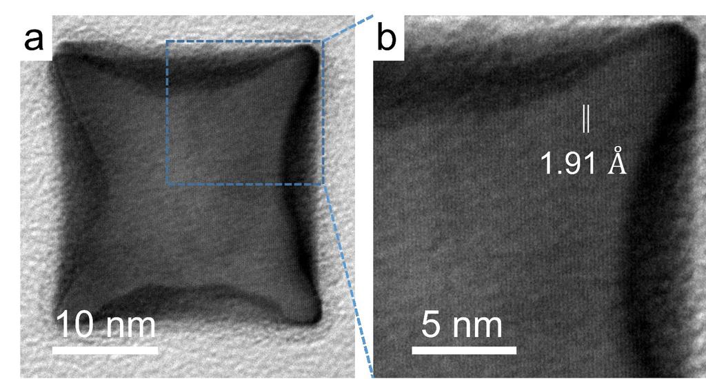 Fig. S5. HRTEM image of a 26.0 nm Rh NC recorded along the [100] zone axis (a) and the zoom-in image of its corner (b). The 1.