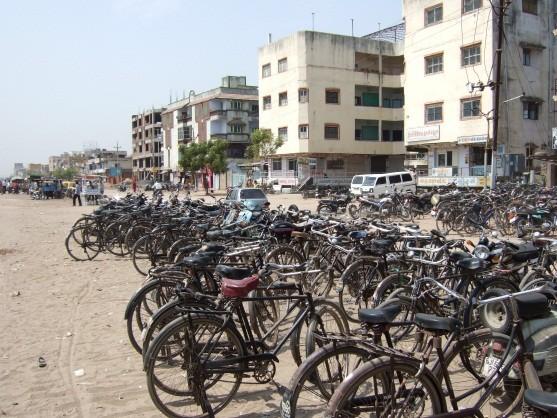 EFFECT OF BICYCLE FEEDERS (ALL POOR) ") 18 ") ")4 ")1 ") 11 ") ") ") ") 1 2 ") ") 1")6 1")5 1")4 13 17 ") 19 ") 20 9 8 5 6 10 ") Overall the level of potential accessibility for the locations