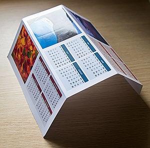 3. PRINT, FOLD AND GLUE 3.1. Printing the calendar Load a photo paper (glossy or matte). Its weight should be between 200-300gsm. Select File > Print from the menu.