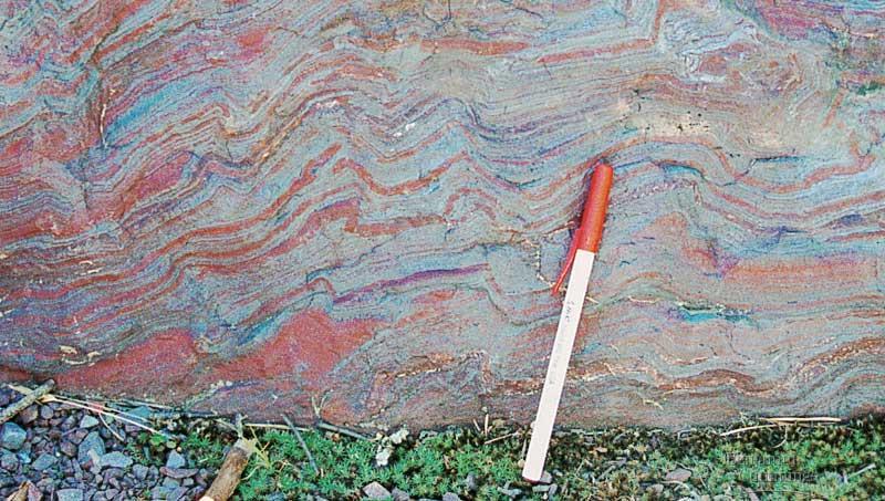banded iron in rocks = rusting makes aerobic