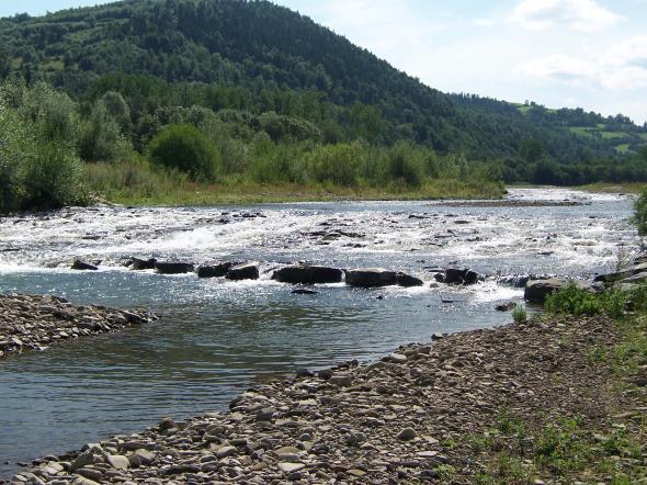 The Porębianka River is a right bank tributary of the Mszanka River. The Mszanka is a tributary of the Raba and, finally, the Raba is a tributary of the Vistula (the main river in Poland).