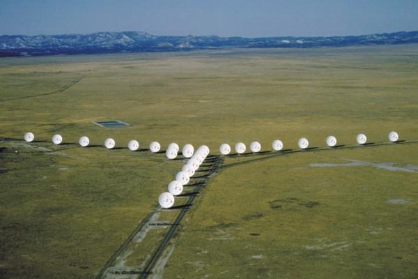 Top-level description a large radio telescope for transformational science up to 1 million m 2 collecting area distributed over a distance of 3000+ km operating at frequencies from 70 MHz to 10 GHz