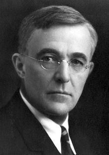 39 The ideas of Kossel and Lewis about chemical bonds were further developed by Irving Langmuir