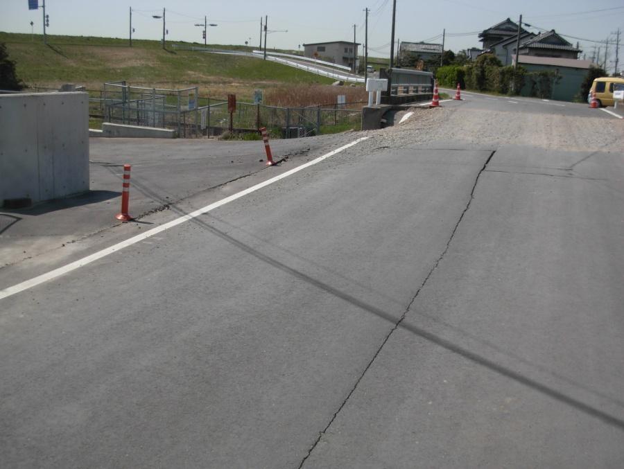 Introduction With the objective of to observe the damage caused due to earthquake occurred on March 11 th, the E-Course went to Itako city, Itako city is located in Ibaraki prefecture, Japan (Figure