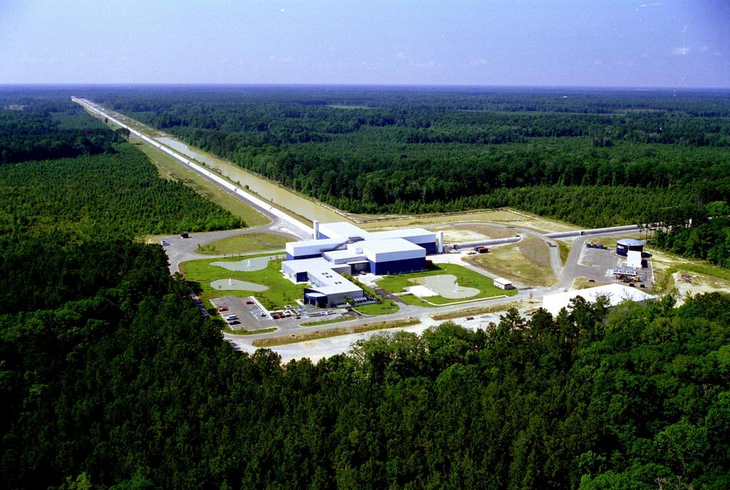 Direct detection of gravitational waves Advanced Laser Interferometer Gravitational-Wave Observatory (LIGO) 2