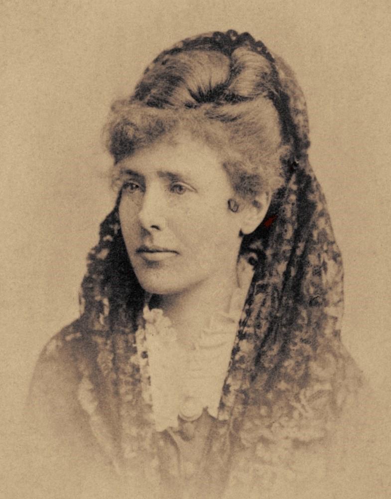 Fig. 1 Kate Field. Photo: Charles Reutlinge, 1868. From Wikimedia Commons, made available by Library of Congress Prints and Photographs Division Washington, DC, LOT 13301 no. 188.