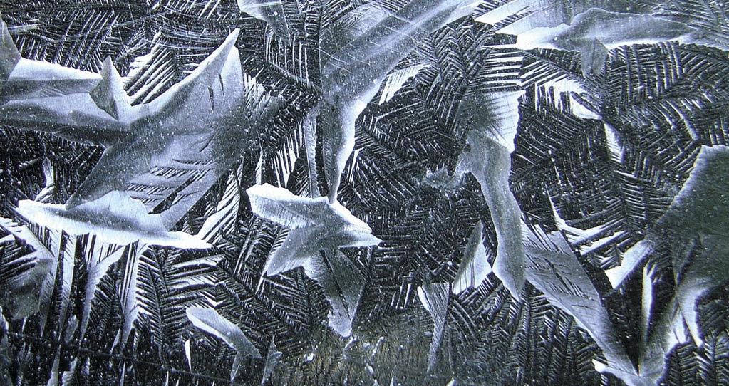 Section 4.6 Metallic Crystals Metals are shiny, silvery, flexible solids with good electrical and thermal conductivity. The hardness varies from soft to hard (e.g., lead to chromium) and the melting points from low to high (e.