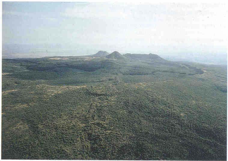 Emuruangogolak and Barrier volcanoes Emuruagogolak and Barrier are