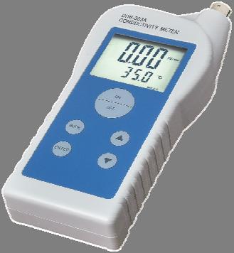 2.1.4 Physical overview The Conductivity Meter is composed of a meter and a probe system.