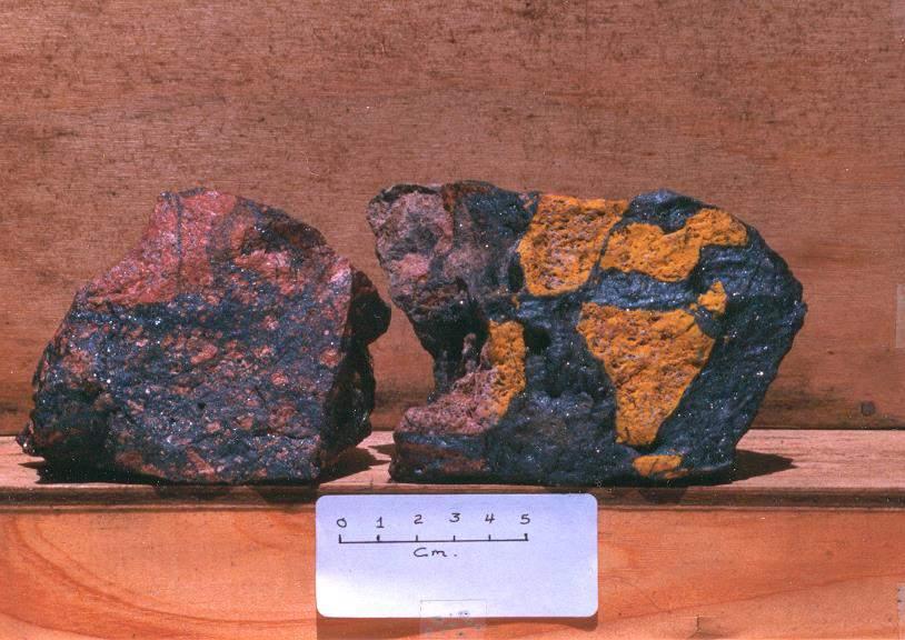 Hematite with clasts of K-spar