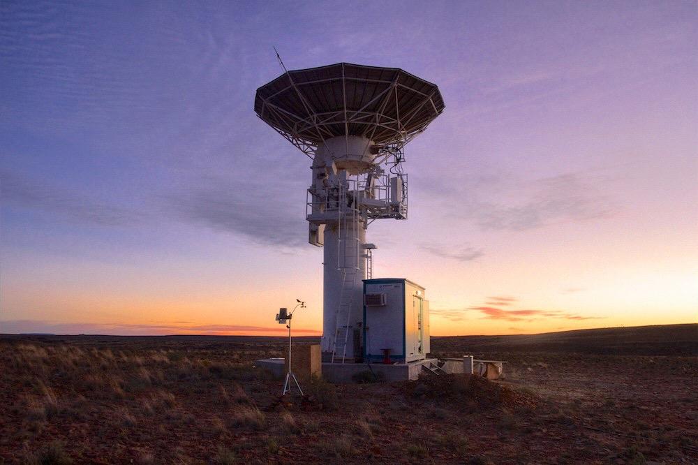 1. Overview of project C-BASS South Karoo Desert, South Africa 7.6 m Cassegrain telescope.