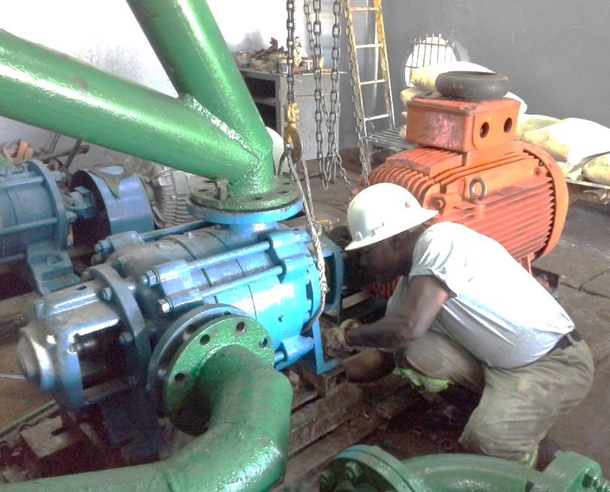 Kipushi New Vogel water pump being installed at Kipushi s potable-water pump station, which provides