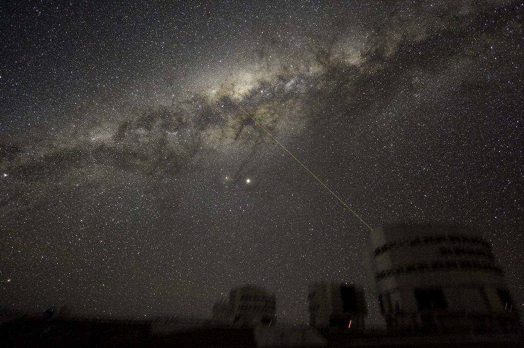 Image of the night sky above Paranal on 21 July 2007, taken by ESO astronomer Yuri Beletsky.