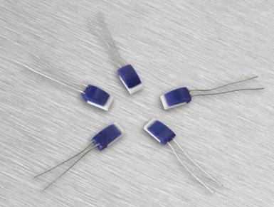 Resistance Temperature Detector (RTD) Sensors Thin film RTD 7 Thin Film RTDs are mainly platinum on Si substrate Platinum (Pt-RTD) exhibits a nearly linear temperatureresistance curve High stability,