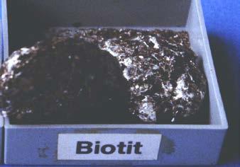 Muscovite > Biotite Little Fe 2+ Much Fe 2+ Much Fe 2+ = electrostatic