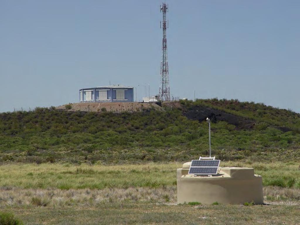 Water Cherenkov and FD - Hybrid Pierre Auger Observatory Two complementary detectors.