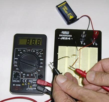 First Current Measurement Connect the battery.