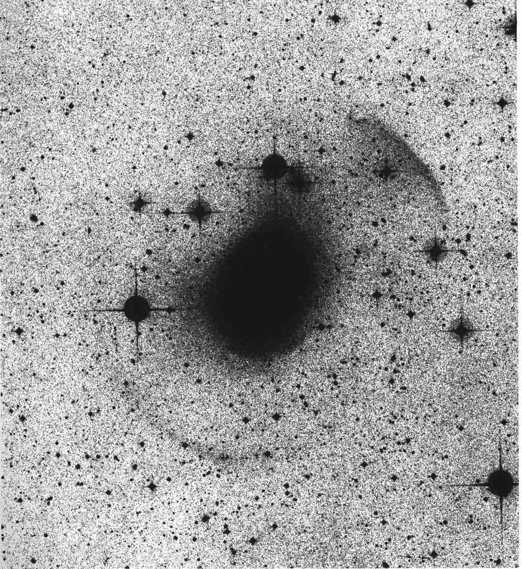 Indication of a past merger in an elliptical galaxy.
