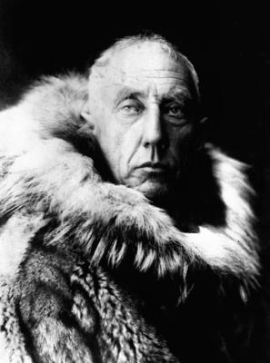RACE TO THE SOUTH POLE Roald Amundsen. In April of 1909, Americans Robert Pearcy and Frederick Cook became the first to achieve the impossible: they reached the North Pole.