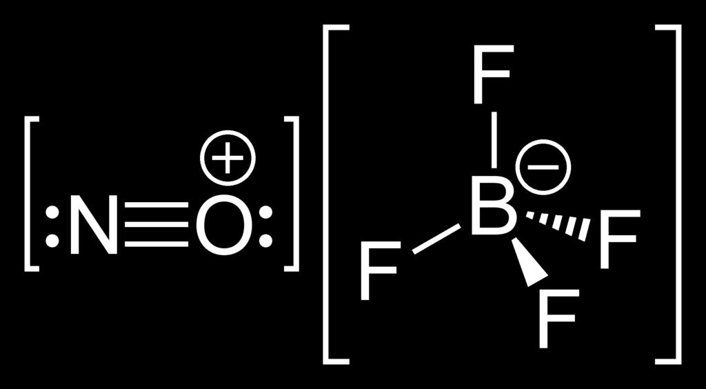 The average bond order between nitrogen and oxygen can be calculated by adding the total number of bonds (e.g. double bond=2 bonds) and dividing by the number of oxygen atoms nitrogen is bonded to.