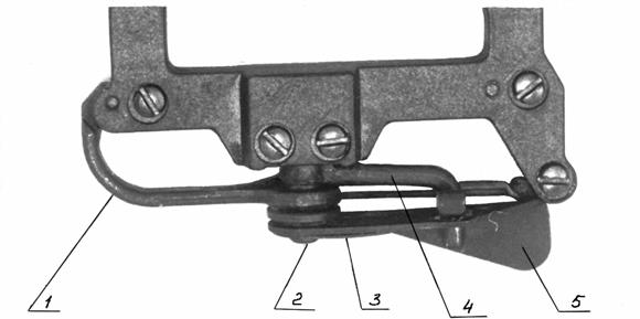 button 6; mark brightness button 7; sight-to-gun fitting arrangement 8; bracket 9; battery compartment cover 10.