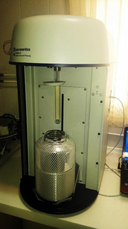 Figure 1. Image of TriStar II 3020 To do the experiments, the 3A molecular sieve (about 0.