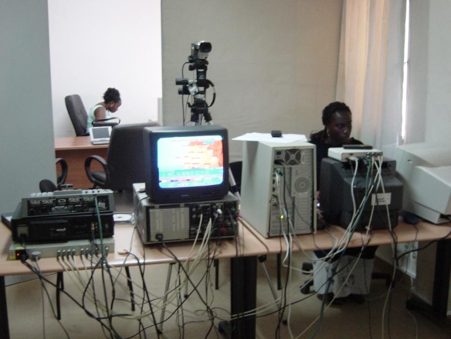 Methods used to improve communication skills (3) Assisting NMHSs in developing countries acquire presentation equipment