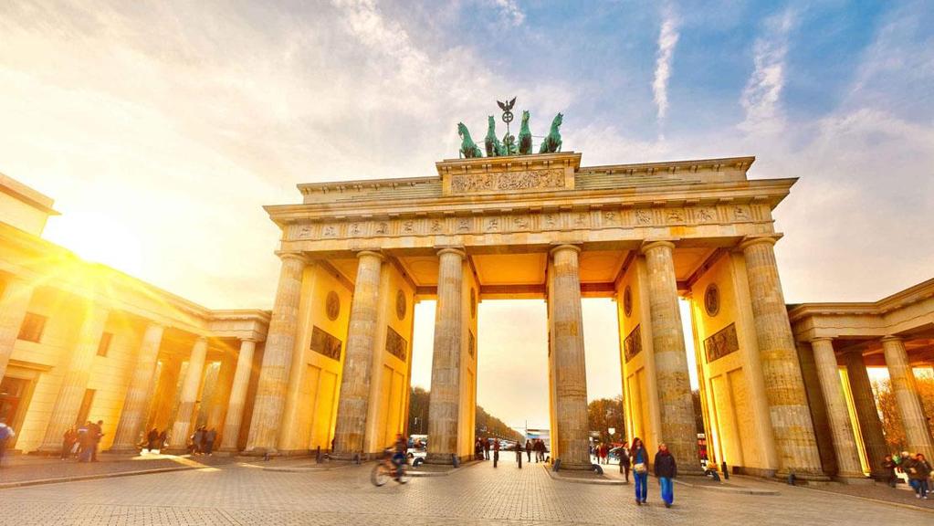 3. BERLIN (GERMANY) Tourism benefits from other important sectors ( life sciences, transportation, IT, media&music, advertising &design, biotechnology, environmental services, construction,