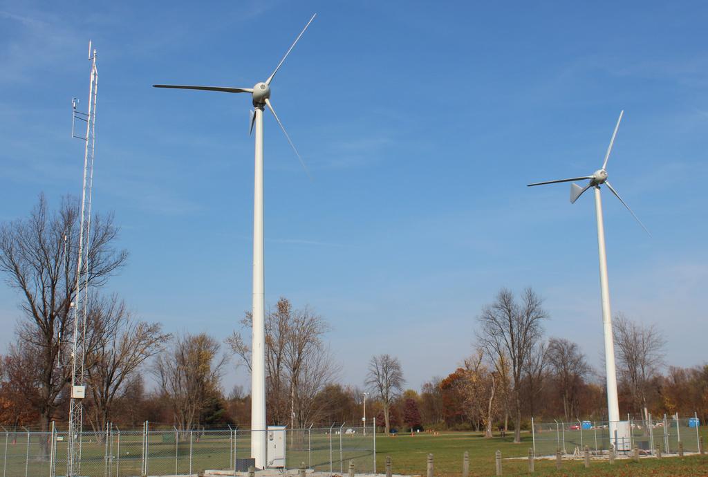 Aerodynamic Performance 5.1 39 Example BEM Equation Solution Figure 17: Photograph of the University of Notre Dame Research Wind Turbines and Meteorological tower.