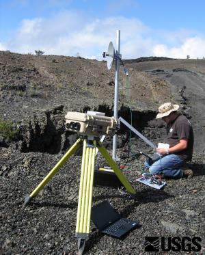 Cascades Volcano Observatory CVO Scientists Develop Innova... http://volcanoes.usgs.gov/observatories/cvo/monitoring_new_to.