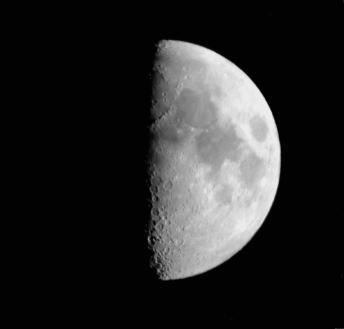 The pictures don t match the moon phase! Help the moon find its phase by draw ing a line from the description to the correct picture of the moon phase.