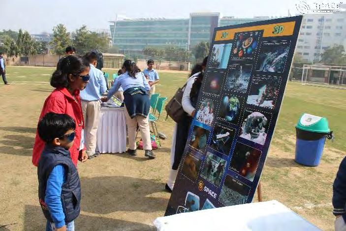 UNIVERSE IN 3D In this activity the audience were given a chance to see 3D images of various celestial bodies using 3D view