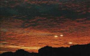 .. 1989 and 1990, hundreds of triangular objects were reported in the skies