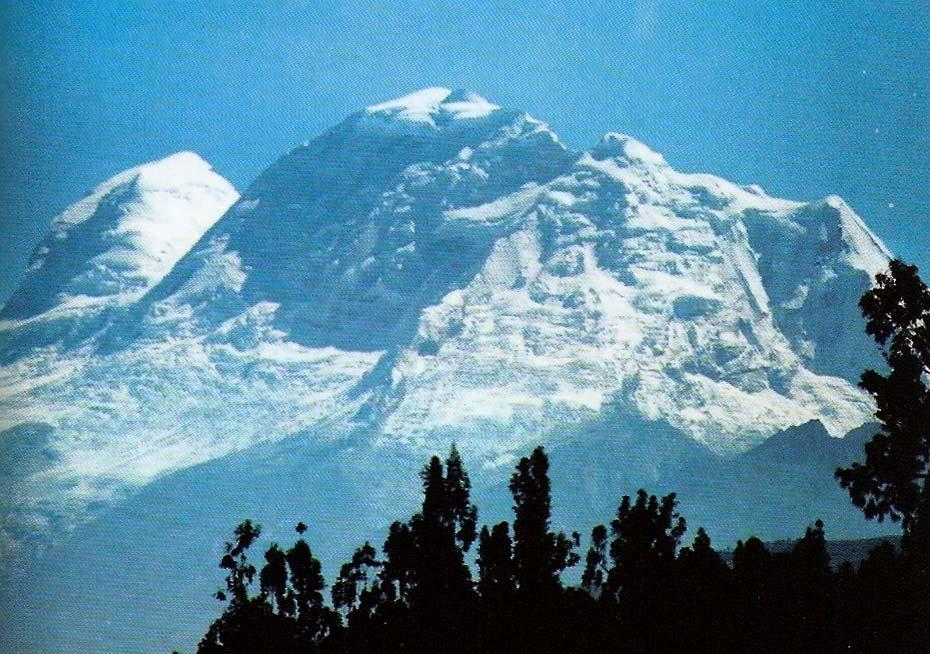 Huscaran Peru Garganta Col (19,800 ft) Huscaran at