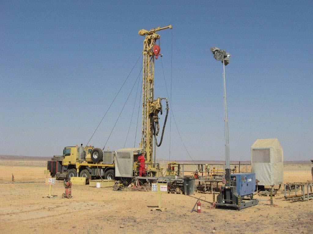 Exploration: Wireline Coring Oil Shale Exploration PRAKLA RB50 in Jordan Drilling depth: 350 1.