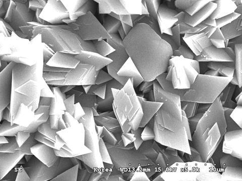 SG-Hd-100-L, and (c) SG-Hd-500-L layers. The scales bars above the SEM images represent 5 μm.