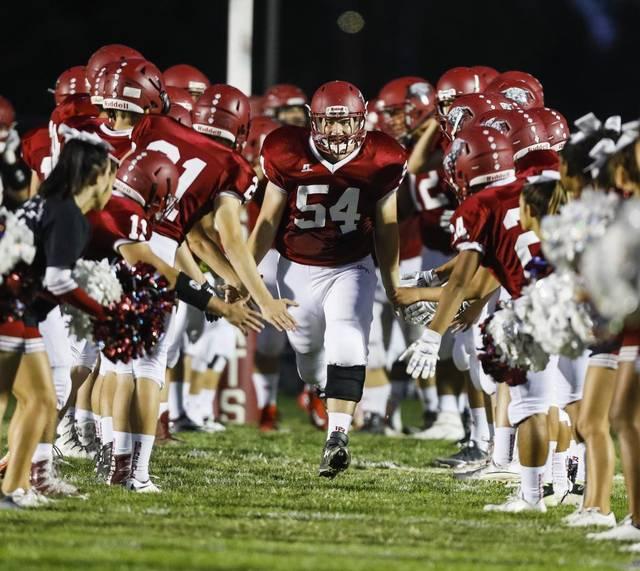 Paso Robles Foot ball t eam by:anthony L.T. Football season has started! Paso Robles football team is in 2nd place. Their standings are 3-4. That means they have 3 wins and 4 loses.
