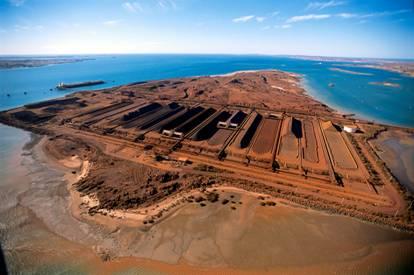 Australia s Mineral Production and Endowment Commodity Production