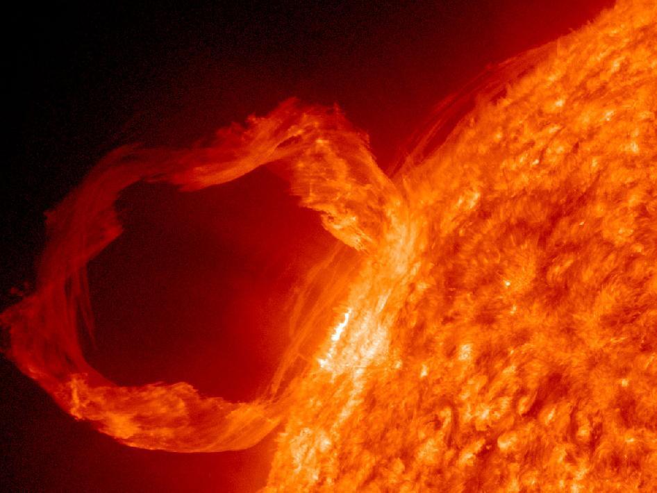 PROMINENCE THE SOLAR INTERIOR Nuclear fusion occurs in the core of the Sun, where pressure and temperature