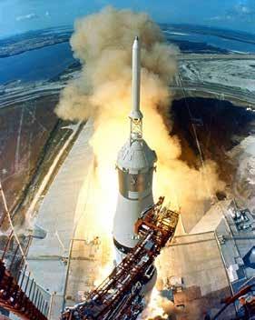 Apollo (1 of 2) Major Objectives To put Man on the Moon