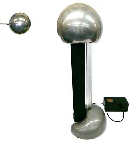 18 Figure 9 shows a Van de Graaff generator, which is used to generate static electricity. Figure 9 Metal dome Earthed sphere Insulator 0 6.
